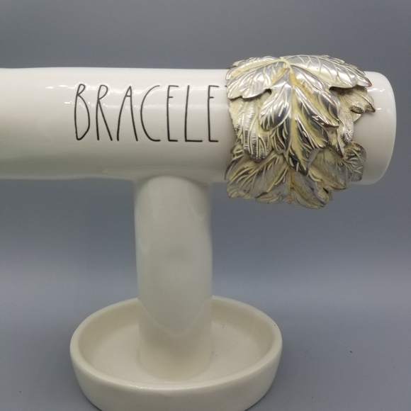 Metal Cuff Layered Oak Leaves - Picture 2 of 9